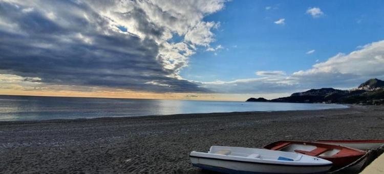 Casa Vacanze A Milorda Letojanni Exteriér fotografie